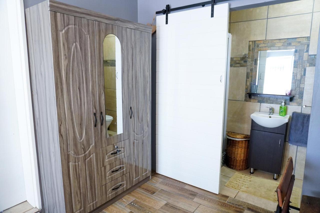 Avondblij Apartment Oudtshoorn Bagian luar foto
